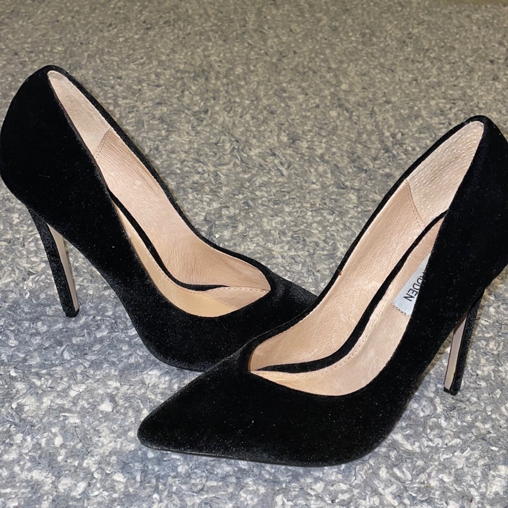 Steve Madden Black stiletto pumps